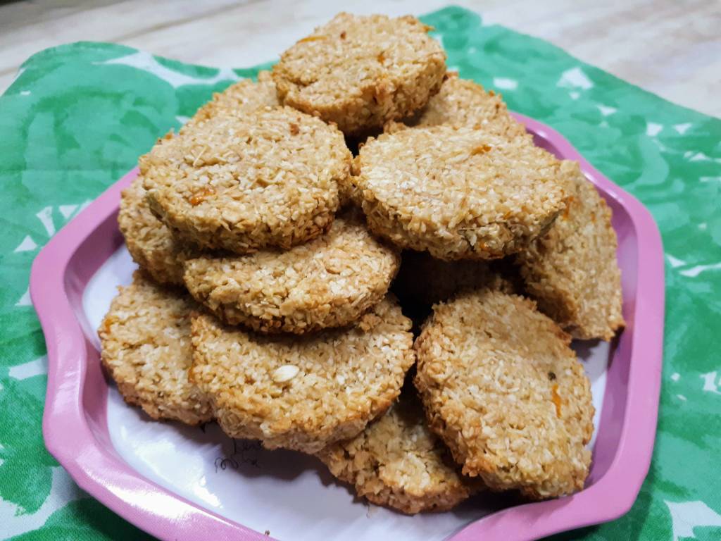 Galletitas de avena, naranja, coco y miel sin azúcar agregada